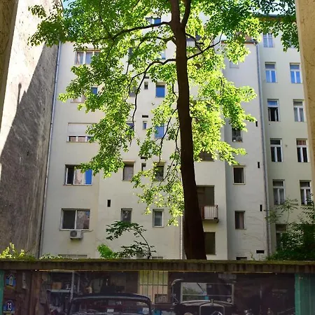 Walk Vaci 78 Отель 4*
