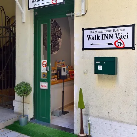 Walk Vaci 78 4*