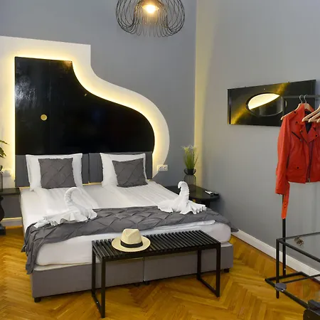 Hotel Walk Vaci 78 4*